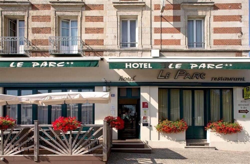 Hotel Restaurant Le Parc Moulins  Eksteriør bilde